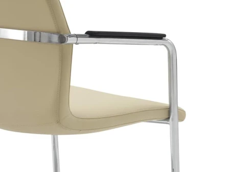 Конференц кресла - Кресло Amore C2412 Бежевый