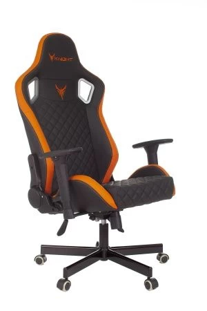 Кресло игровое Knight Outrider черный/оранжевый ромбик эко.кожа с подголов. крестов. металл
