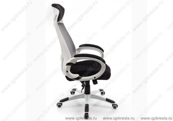 Кресло руководителя 109BL белый пластик/черная сетка