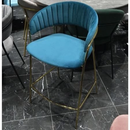 Купить Стул полубарный Turin бирюзовый с золотыми ножками по выгодной цене для кафе, ресторанов и кухни