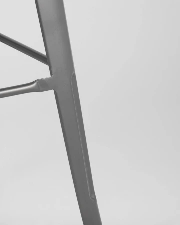 Купить Стул барный TOLIX серебристый матовый по выгодной цене для кафе, ресторанов и кухни