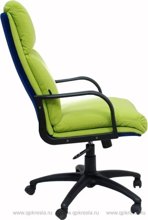 Кресло руководителя Надир пластик