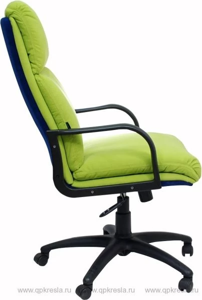 Кресло руководителя Надир пластик