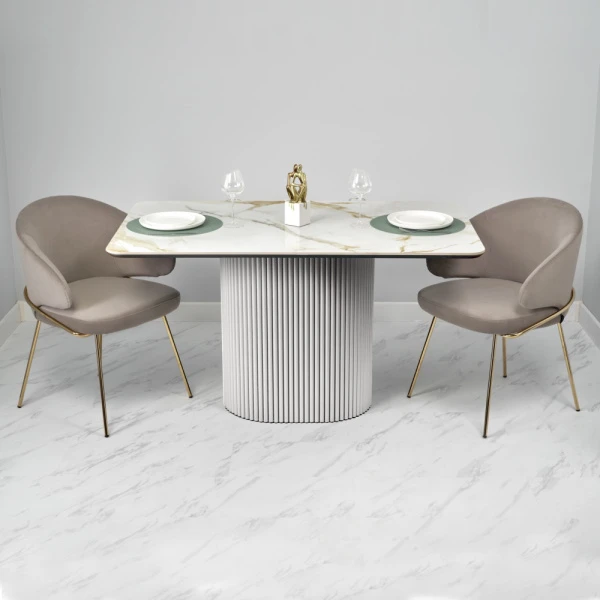 Купить Стул-полукресло Emil латте с золотыми ножками по низкой цене