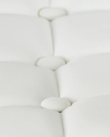 Купить Стул барный DOBRIN TIESTO, белый по выгодной цене для кафе, ресторанов и кухни