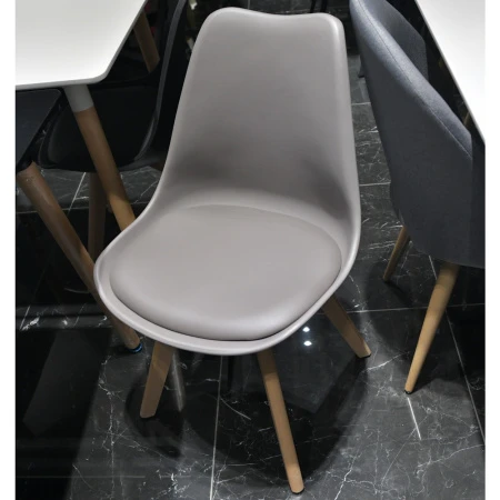 Купить Комплект из 4-х стульев Eames Bon латте в интернет-магазине КупиКресла.ру