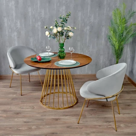 Купить Стул-полукресло Emil кремовый с золотыми ножками по низкой цене