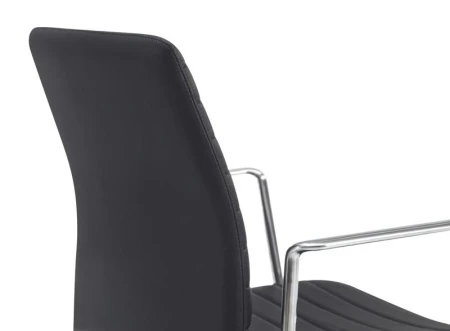Кресла руководителя - Кресло Lino B2410 Черный