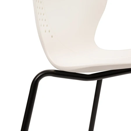 Купить Стул Wave белый с черными ножками по низкой цене