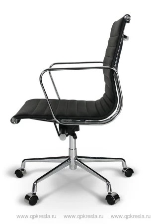 Кресло Eames (Эймс) Ribbed черное