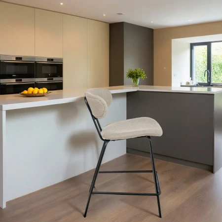 Купить Стул полубарный Ant букле латте по выгодной цене для кафе, ресторанов и кухни