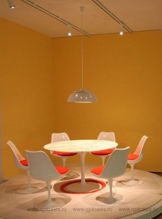 Стул TULIP (Тулип) бело-красный Стул TULIP (Тулип) бело-красный